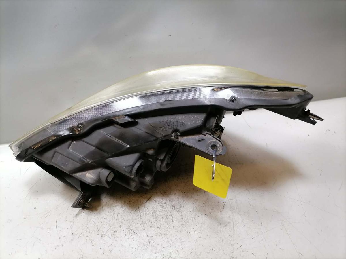 Dacia Lodgy original Scheinwerfer vorn rechts Halogen leicht vergilbt Bj.2013